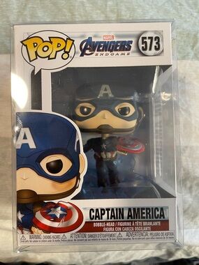 Marvel Captain America Funko Pop - Blue, Red, Cream